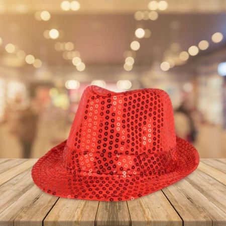 Kapelusz z cekinami